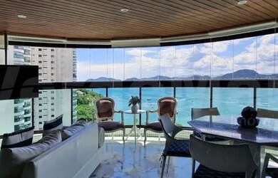 Imagem: O apartamento possui 4 Dormitórios, 5 Banheiros, 2 Vagas na