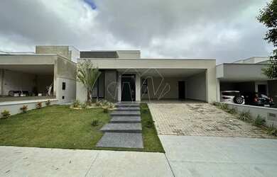 Imagem: A casa em condomínio possui 3 Dormitórios, 4 Banheiros, 2