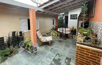 Imagem: A casa possui 3 Dormitórios, 2 Banheiros, 154m² de Área e