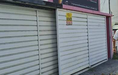 Imagem: A casa possui 5 Dormitórios, 3 Banheiros, 4 Vagas na garagem