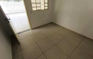 Imagem 3: Casa para aluguel possui 100 metros quadrados com 3 quartos