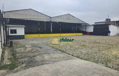Imagem: O depósito possui 3 Vagas na garagem, 1.300m² de Área e