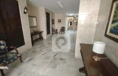 Imagem: O apartamento possui 3 Dormitórios, 1 Banheiro, 1 Vaga na garagem