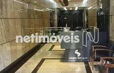 Imagem: O depósito possui 5 Vagas na garagem, 3.100m² de Área e