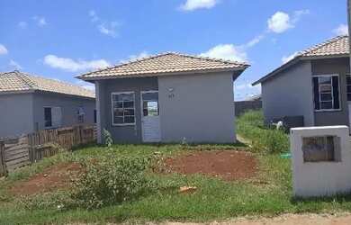 Imagem: A casa possui 2 Dormitórios, 1 Banheiro, 1 Vaga na garagem