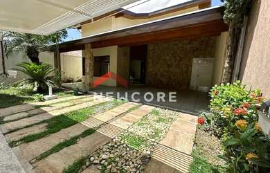 Imagem: A casa possui 4 Dormitórios, 4 Banheiros, 3 Vagas na garagem