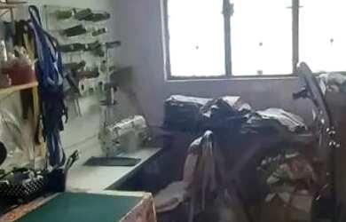 Imagem 9: Vendo ou troco essa casa por outra casa valor para venda 50,000 para negociar