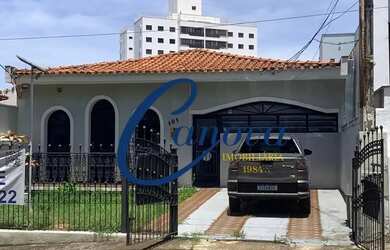 Imagem: A casa possui 3 Dormitórios, 3 Banheiros e 270m² de Área