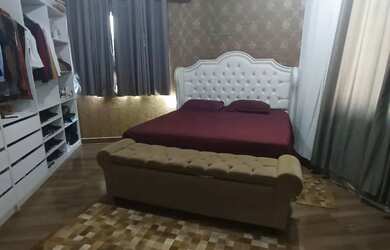 Imagem: A casa possui 5 Dormitórios, 5 Banheiros, 1 Vaga na garagem