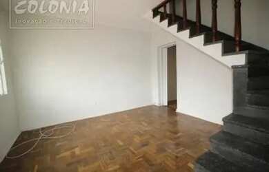 Imagem: A casa possui 2 Dormitórios, 2 Banheiros, 3 Vagas na garagem