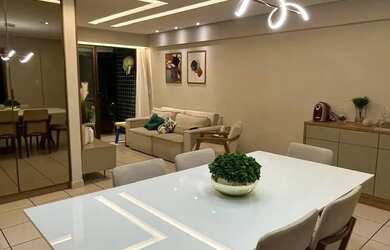 Imagem: O apartamento possui 3 Dormitórios, 2 Banheiros, 2 Vagas na