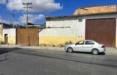 Imagem: O depósito possui 1400m² de Área e está localizado em Nova