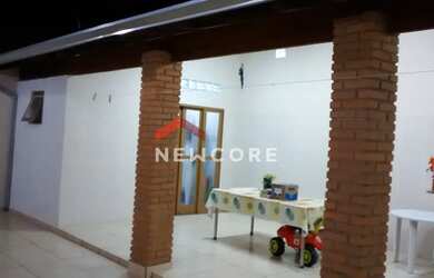 Imagem: A casa possui 2 Dormitórios, 3 Banheiros, 3 Vagas na garagem