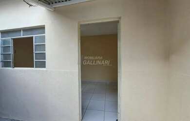 Imagem: A casa possui 1 Dormitório, 1 Banheiro, 40m² de Área e está