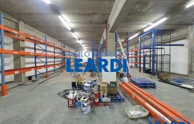 Imagem: O depósito possui 1.716m² de Área e está localizado em