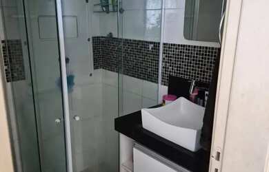 Imagem: O apartamento possui 3 Dormitórios, 1 Banheiro, 1 Vaga na garagem