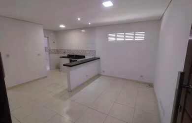 Imagem: O apartamento possui 1 Dormitório, 1 Banheiro, 42m² de Área