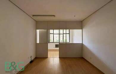 Imagem: O depósito possui 1 Vaga na garagem e 37m² de Área e está