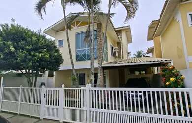 Imagem: A casa em condomínio possui 3 Dormitórios, 3 Banheiros e 2