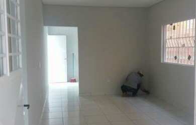 Imagem: A casa possui 2 Dormitórios, 2 Vagas na garagem, 78m² de Área