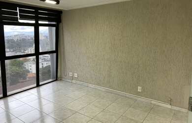 Imagem: O depósito possui 1 Vaga na garagem e 30m² de Área e está