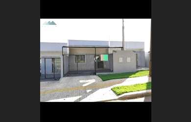 Imagem: A casa à venda possui 2 Dormitórios, 1 Banheiro, 2 Vagas na