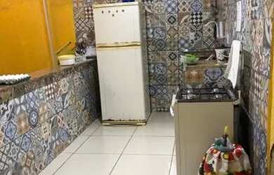 Imagem: A casa em condomínio possui 2 Dormitórios, 1 Banheiro, 2 Vagas