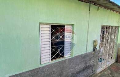 Imagem: A casa possui 2 Dormitórios, 1 Banheiro, 80m² de Área e