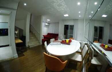 Imagem: A casa em condomínio possui 3 Dormitórios, 2 Banheiros, 3