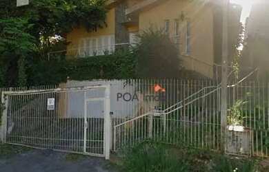 Imagem: A casa possui 4 Dormitórios, 4 Banheiros, 2 Vagas na garagem