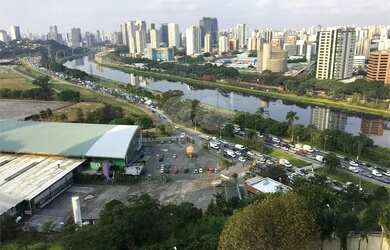 Imagem: O apartamento possui 3 Dormitórios, 4 Banheiros, 4 Vagas na