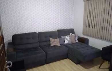 Imagem: A casa possui 3 Dormitórios, 2 Banheiros, 1 Vaga na garagem