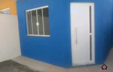 Imagem: A casa à venda possui 2 Dormitórios, 2 Banheiros, 2 Vagas