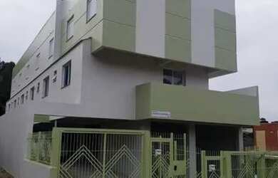 Imagem: A casa possui 2 Dormitórios, 1 Banheiro, 1 Vaga na garagem