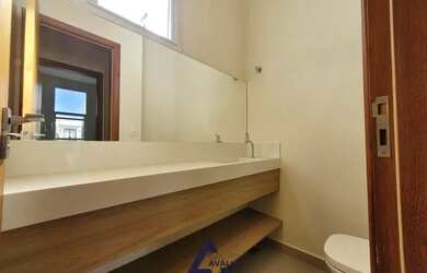 Imagem: A casa em condomínio possui 3 Dormitórios, 5 Banheiros, 4