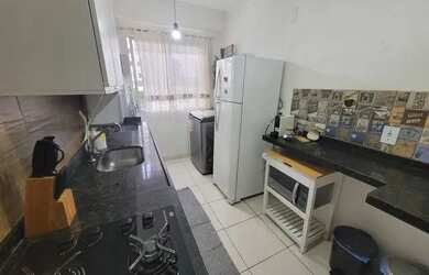 Imagem: O apartamento possui 2 Dormitórios, 1 Banheiro, 1 Vaga na garagem