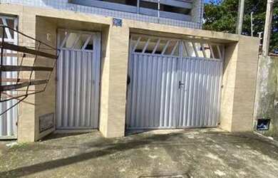 Imagem: A casa possui 5 Dormitórios, 4 Banheiros, 1 Vaga na garagem