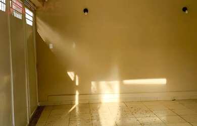 Imagem: A casa possui 2 Dormitórios, 4 Banheiros, 2 Vagas na garagem