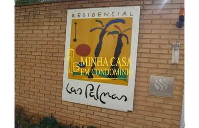 Imagem: A casa em condomínio e possui 2 Dormitórios, Suítes, 3 Banheiros