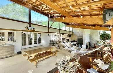 Imagem: A casa em condomínio possui 3 Dormitórios, 5 Banheiros, 5