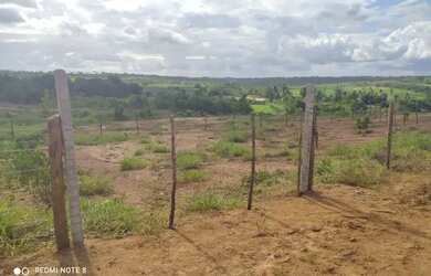 Imagem: O terreno possui 42m² de Área e está localizado em Centro