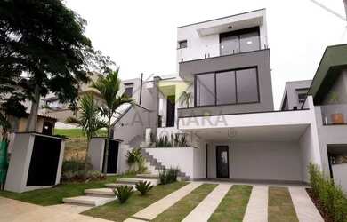 Imagem: A casa em condomínio possui 3 Dormitórios, 1 Banheiro, 4 Vagas