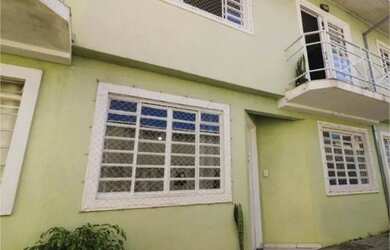 Imagem: A casa em condomínio possui 3 Dormitórios, 2 Banheiros, 1