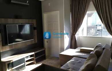 Imagem: A casa possui 2 Dormitórios, 1 Banheiro, 1 Vaga na garagem