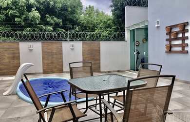 Imagem: A casa em condomínio possui 3 Dormitórios, 3 Banheiros, 2