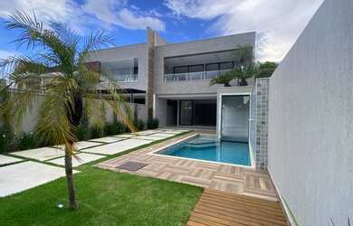 Imagem: A casa em condomínio à venda possui 5 Dormitórios, 5 Banheiros