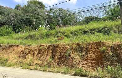 Imagem: O terreno possui 375m² de Área e está localizado em Área