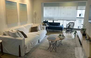 Imagem: O apartamento possui 4 Dormitórios, 4 Banheiros, 2 Vagas na