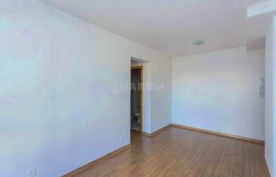 Imagem 3: Apartamento com 2 dormitórios, sendo 1 suíte, no bairro Passo d`Areia