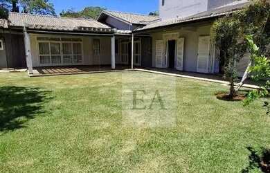 Imagem: A casa em condomínio possui 4 Dormitórios, 5 Banheiros, 4